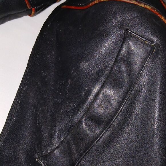Yamaha Two-Tone Leather Jacket - Picture 9 of 13